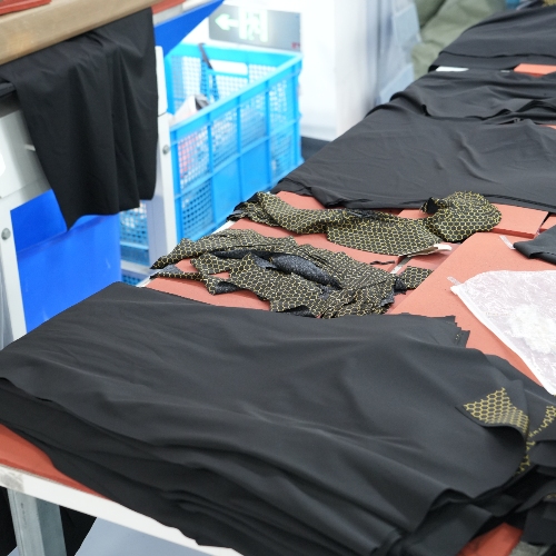 Activewear|Nylon vs. Polyester: Choosing the Best Fabric for Your Private Label Yoga Line